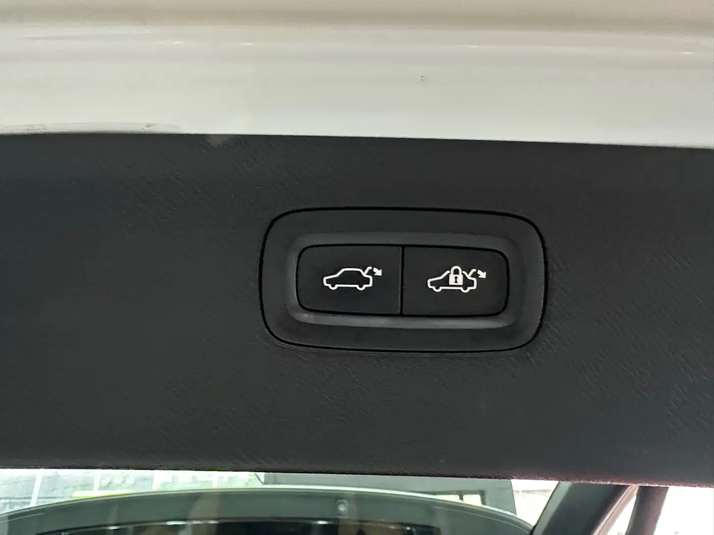 VOLVO XC90 PLUG IN HYBRID