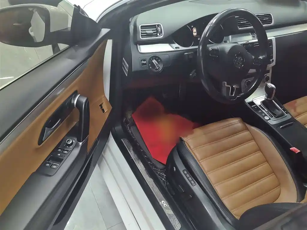 Volkswagen FAW-Volkswagen CC 2015 1.8TSI Luxury фото 9