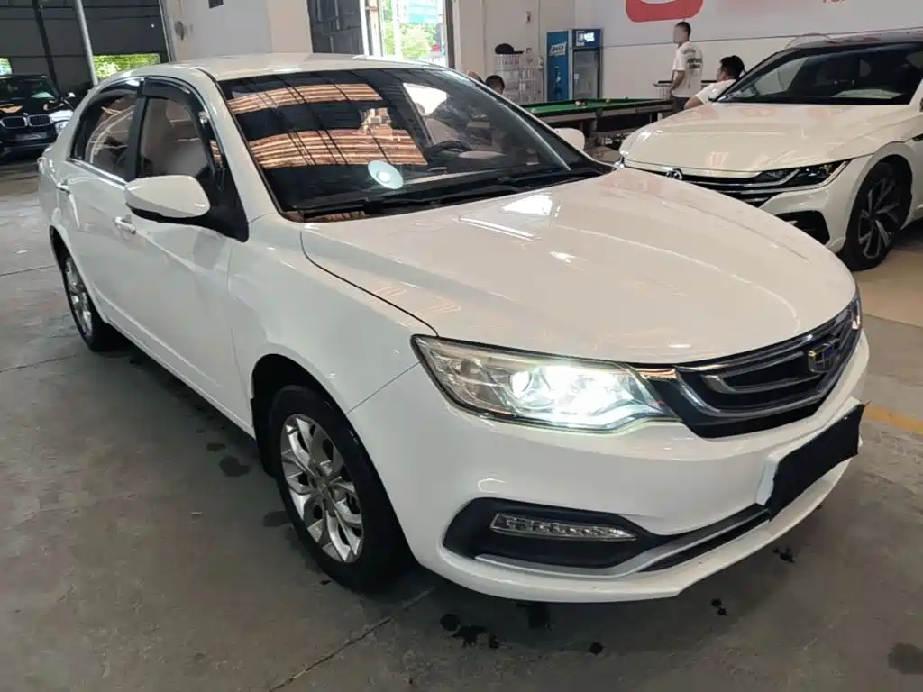 Фото 4 - Geely Vision