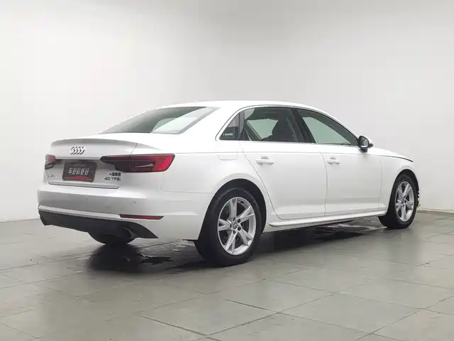 Audi A4L 2017 40 TFSI Progressive — фото 2