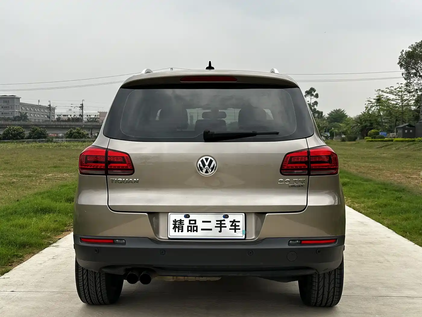 Volkswagen Tiguan 2015 2.0TSI Comfort Edition фото 5