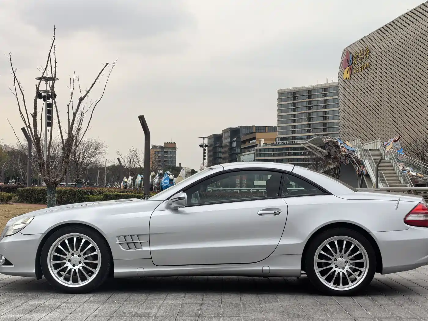 Mercedes-Benz SL-Class 2010 SL 300 фото 6