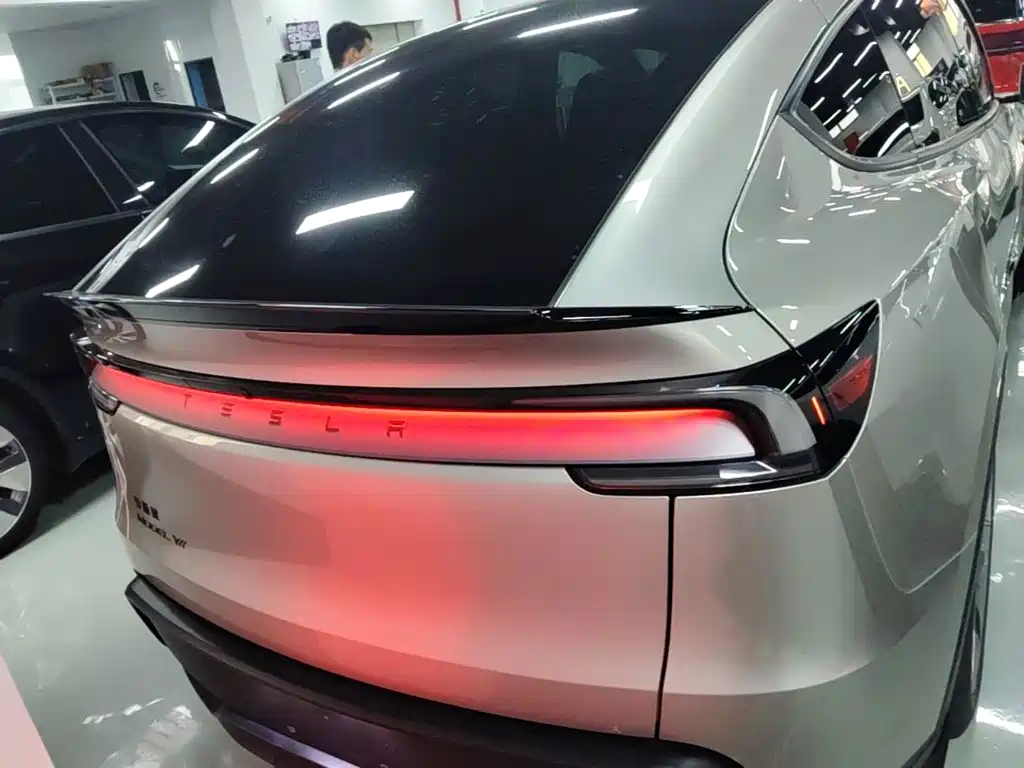 Tesla Model Y L 2025 2025 Facelift Long Range AWD