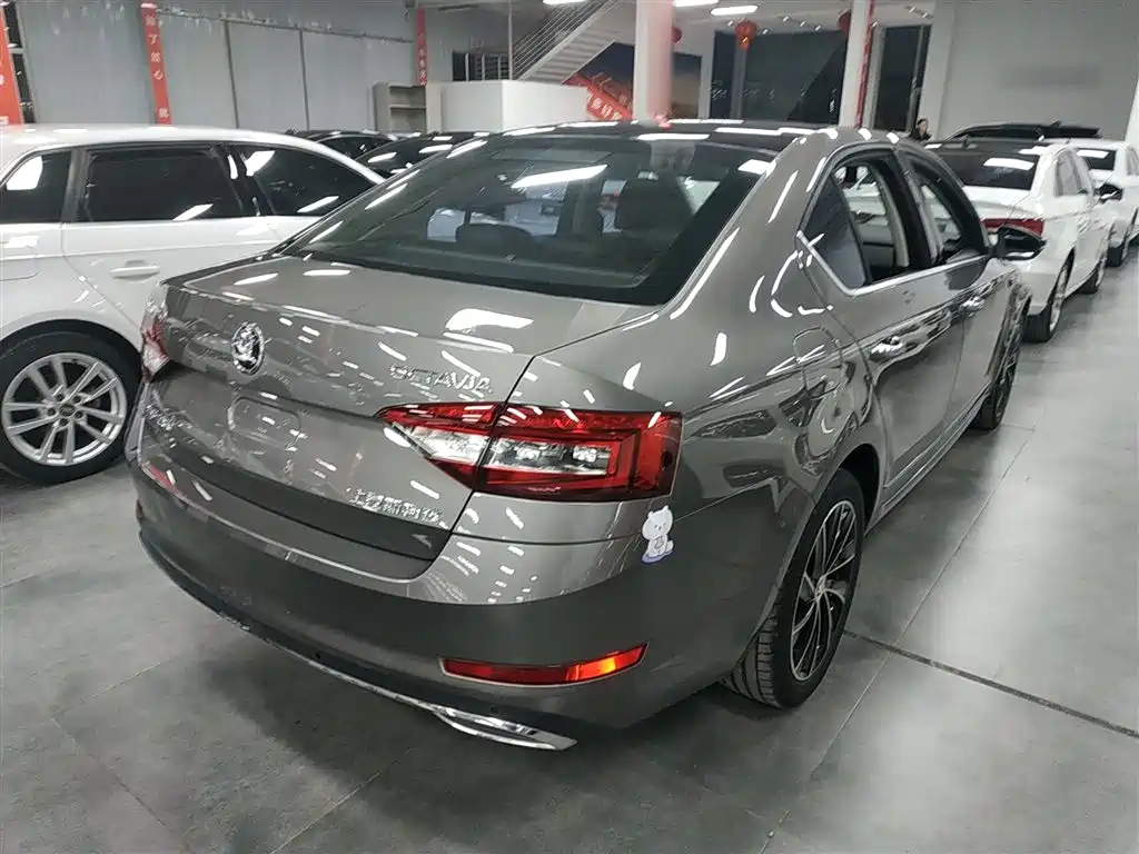 Škoda Octavia 2018 TSI280 DSG Flagship Edition фото 23