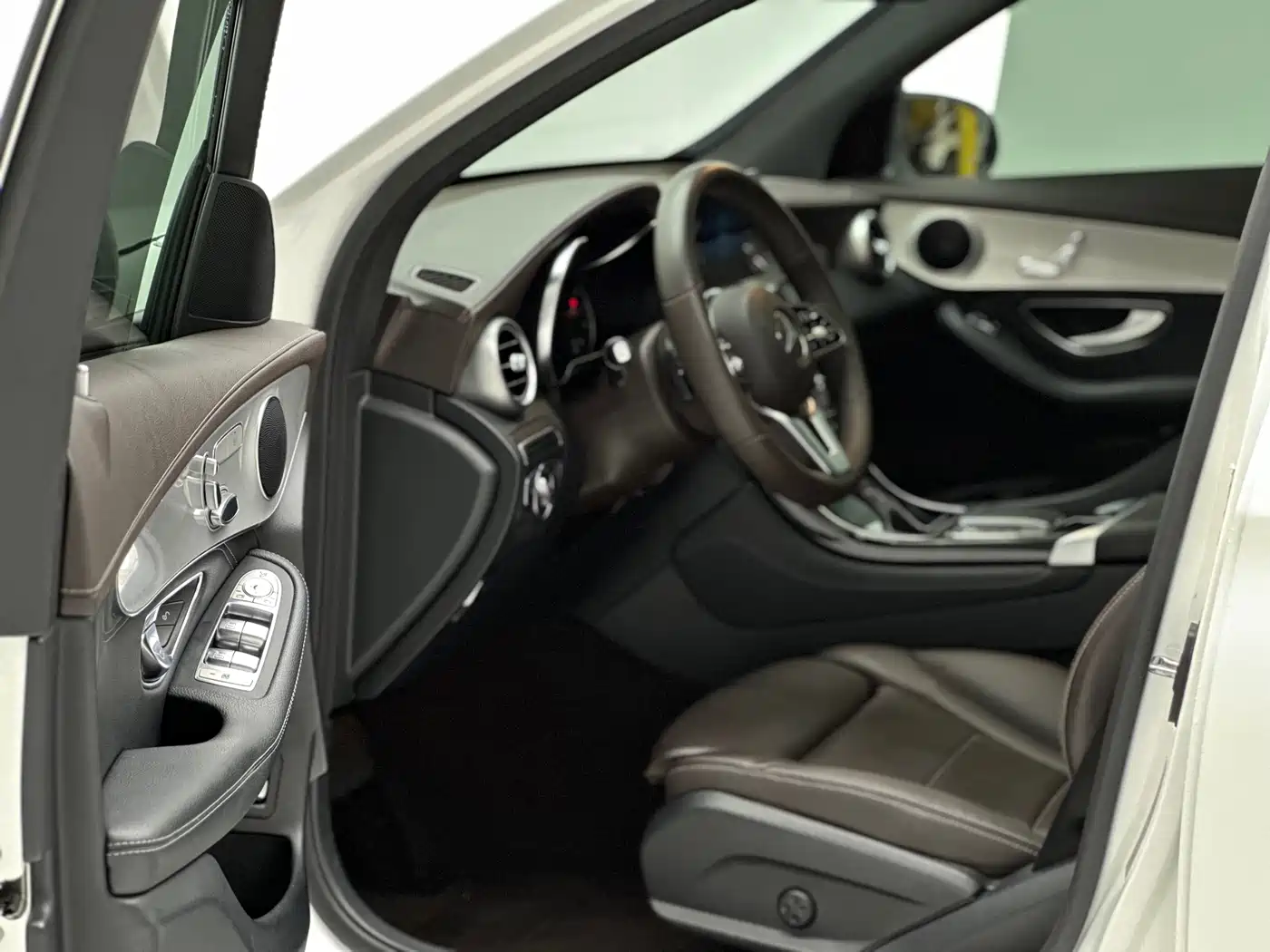 Mercedes-Benz GLC 2020 Facelift GLC 260 L 4MATIC Dynamic фото 14