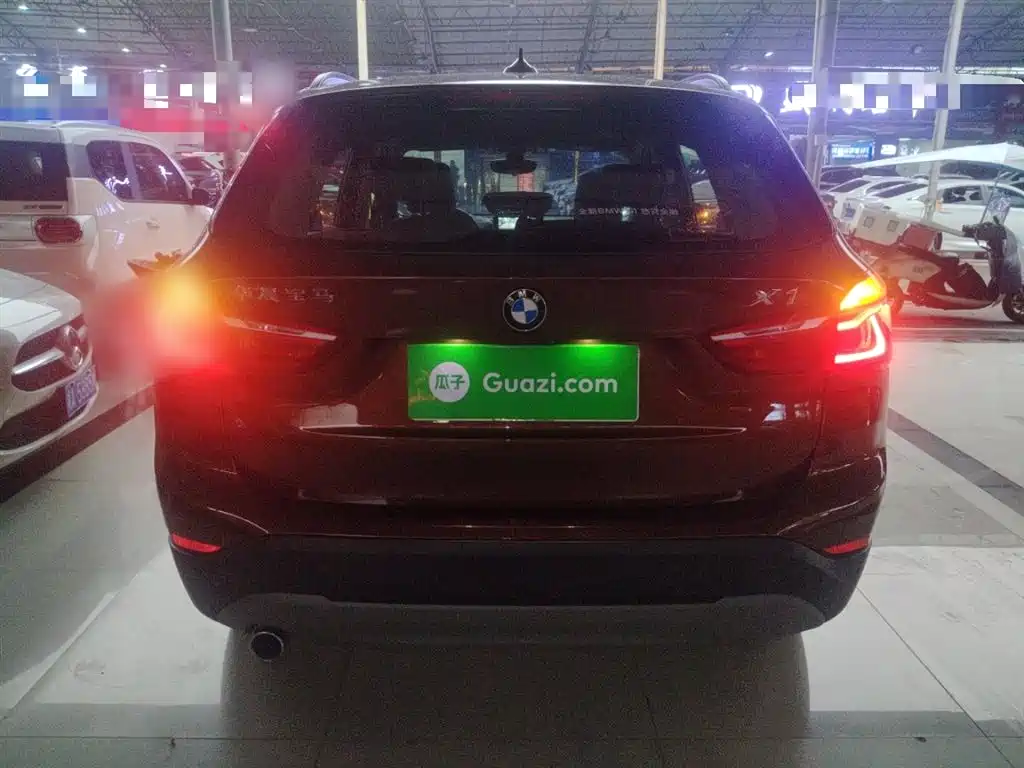 BMW X1 2016 sDrive18Li Premium Model фото 6