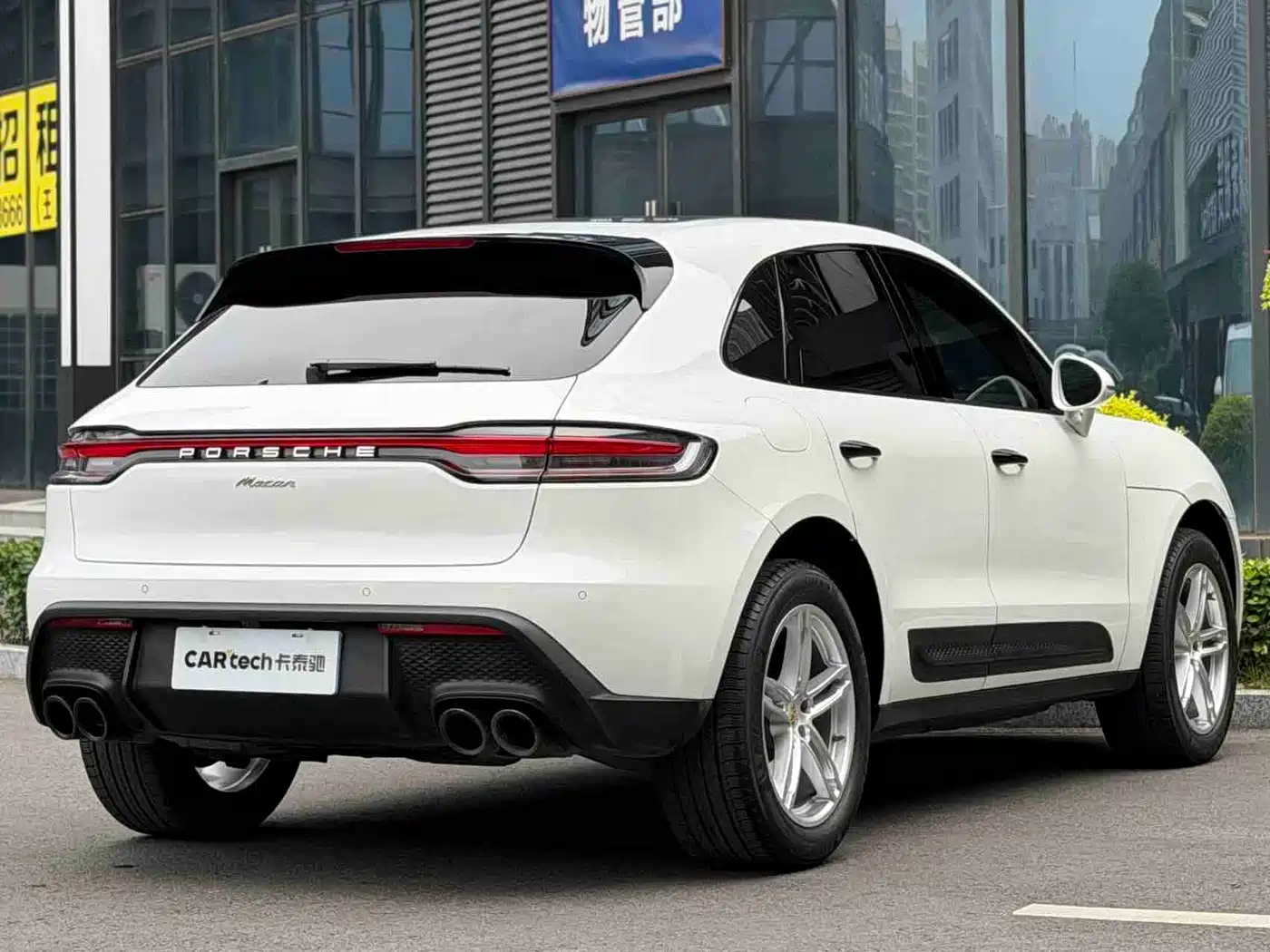 Porsche Macan 2022 Macan 2.0T фото 3