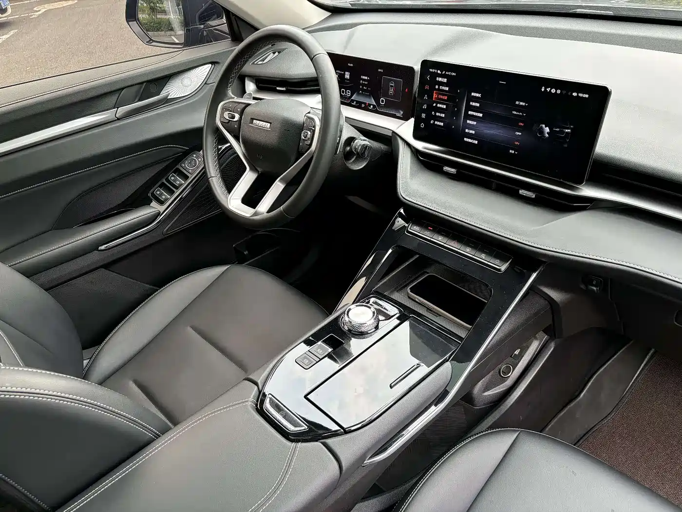 Photo 12 - Haval H6