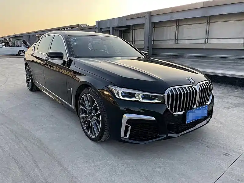 Photo 3 - BMW 7 Series