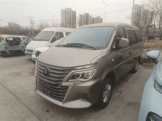 Dongfeng Fengxing Lingzhi 2023 M5L 1.6L Base Model 5-Seater
