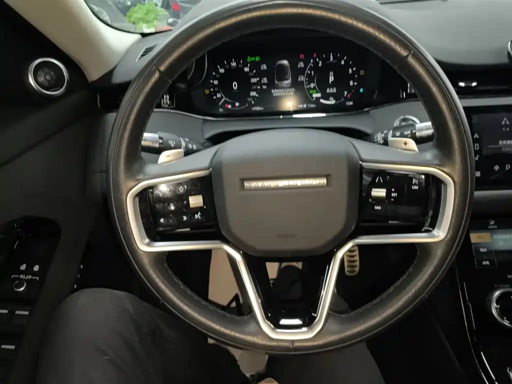 Land Rover Range Rover Evoque New Energy 2021 Range Rover Evoque L P300e Luxury фото 3