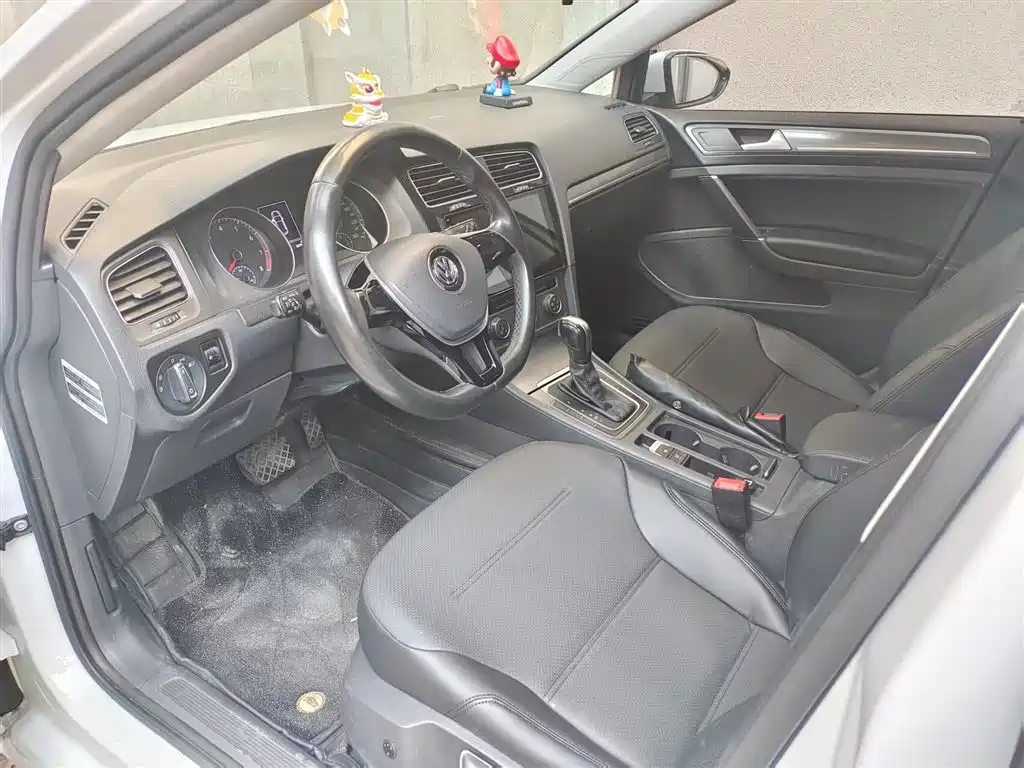 Volkswagen Golf 2016 230TSI Automatic Comfort фото 6