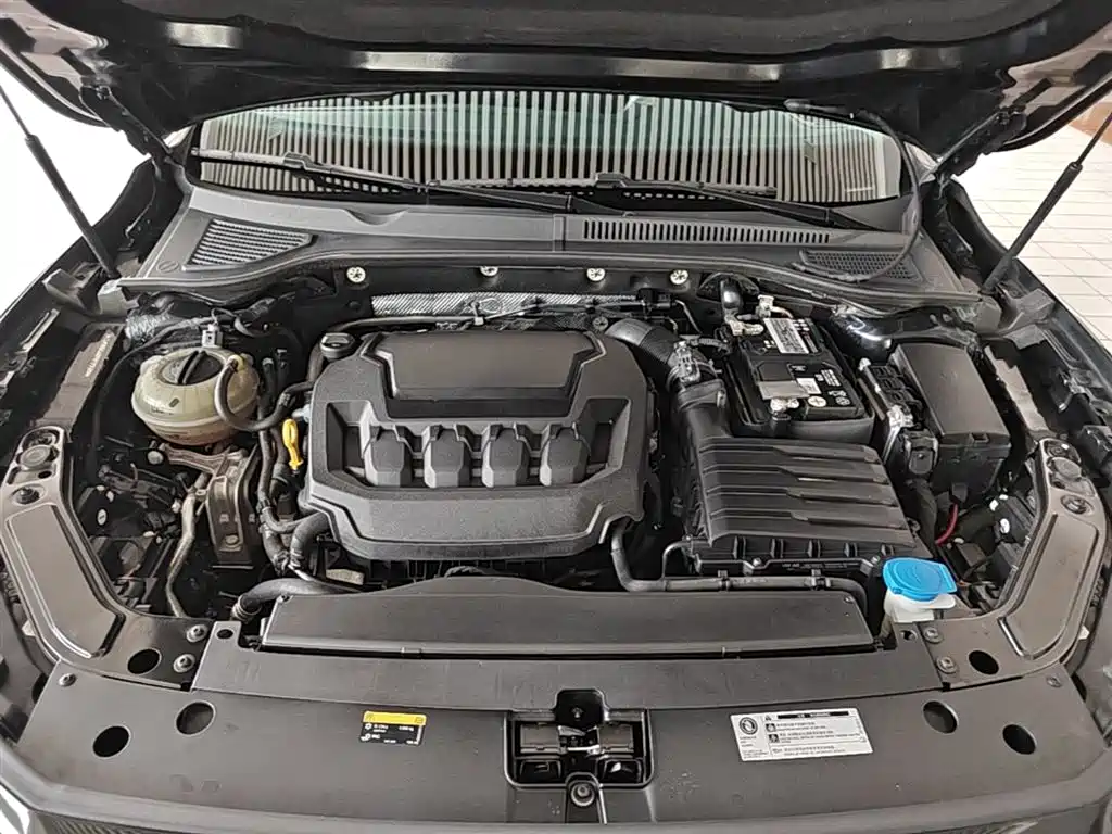 Volkswagen Passat 2023 Facelift 330TSI Starlight Luxury Edition фото 20
