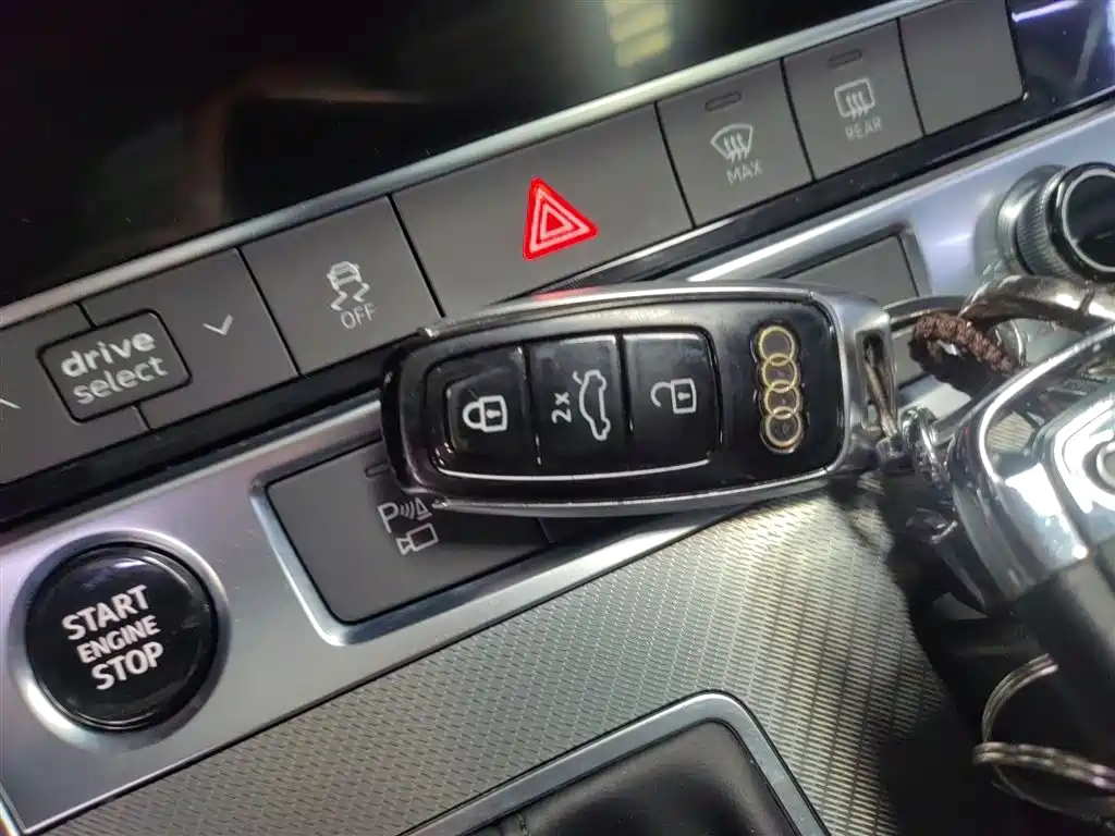 Audi A6L 2021 45 TFSI Exclusive Elegance фото 11