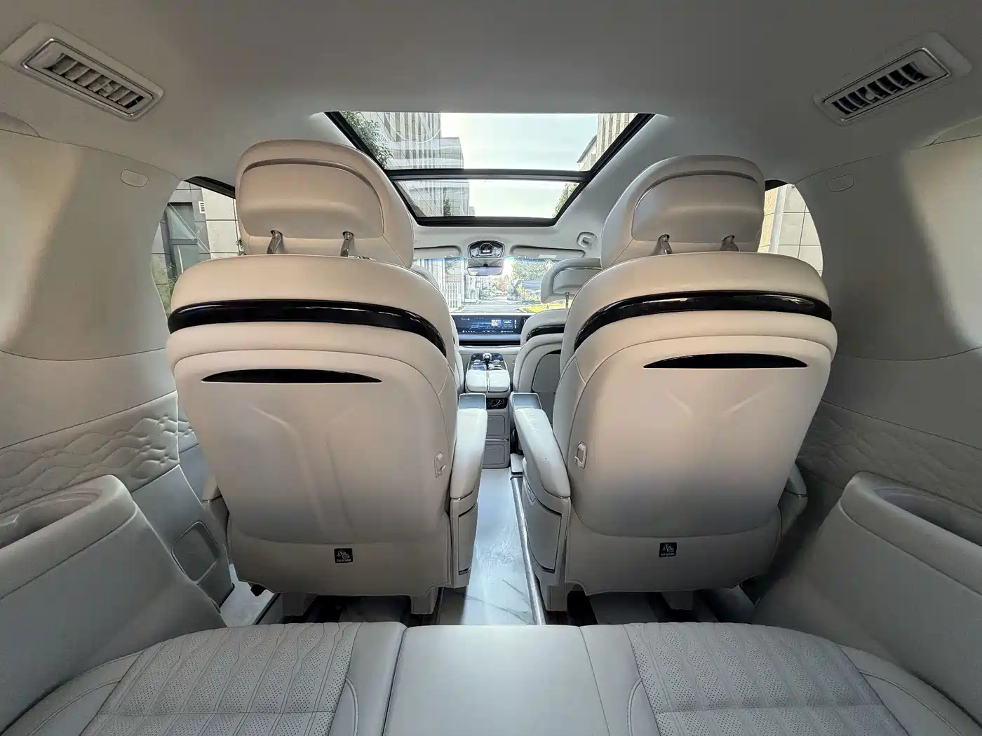 Dongfeng Fengxing Starlight V9 2024 2024 1.5TD 200km Cloud Ladder Series Premium