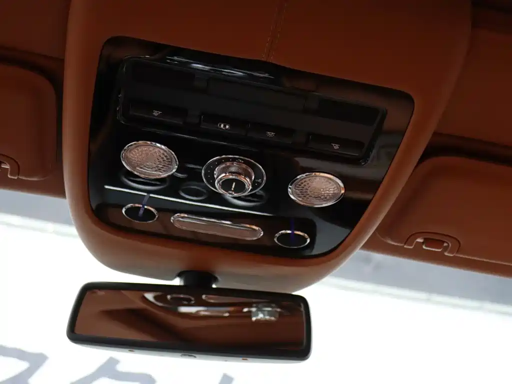 Photo 17 - Bentley Flying Spur