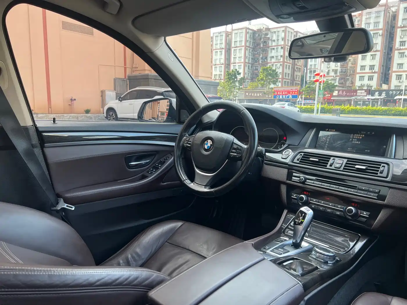 BMW 5 Series 2017 525Li Luxury Design Package фото 22