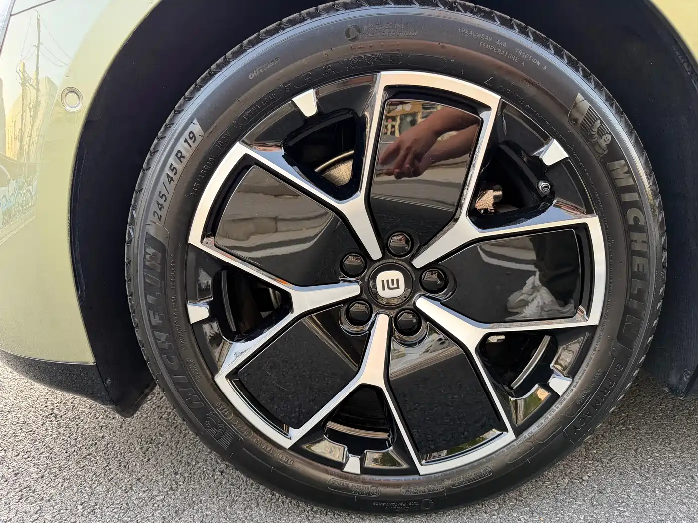 XIAOMI CAR XIAOMI SU7