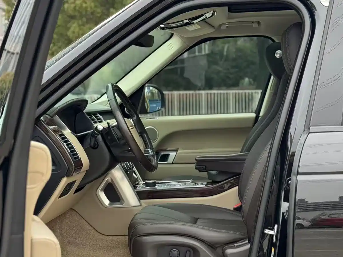 Land Rover Range Rover 2016 3.0 SC V6 Vogue фото 3
