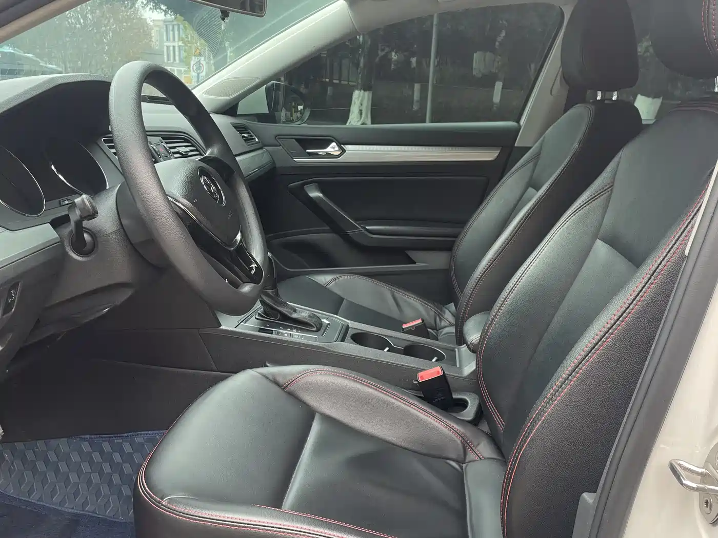 Volkswagen Lamando 2017 230TSI DSG Trend Edition фото 6