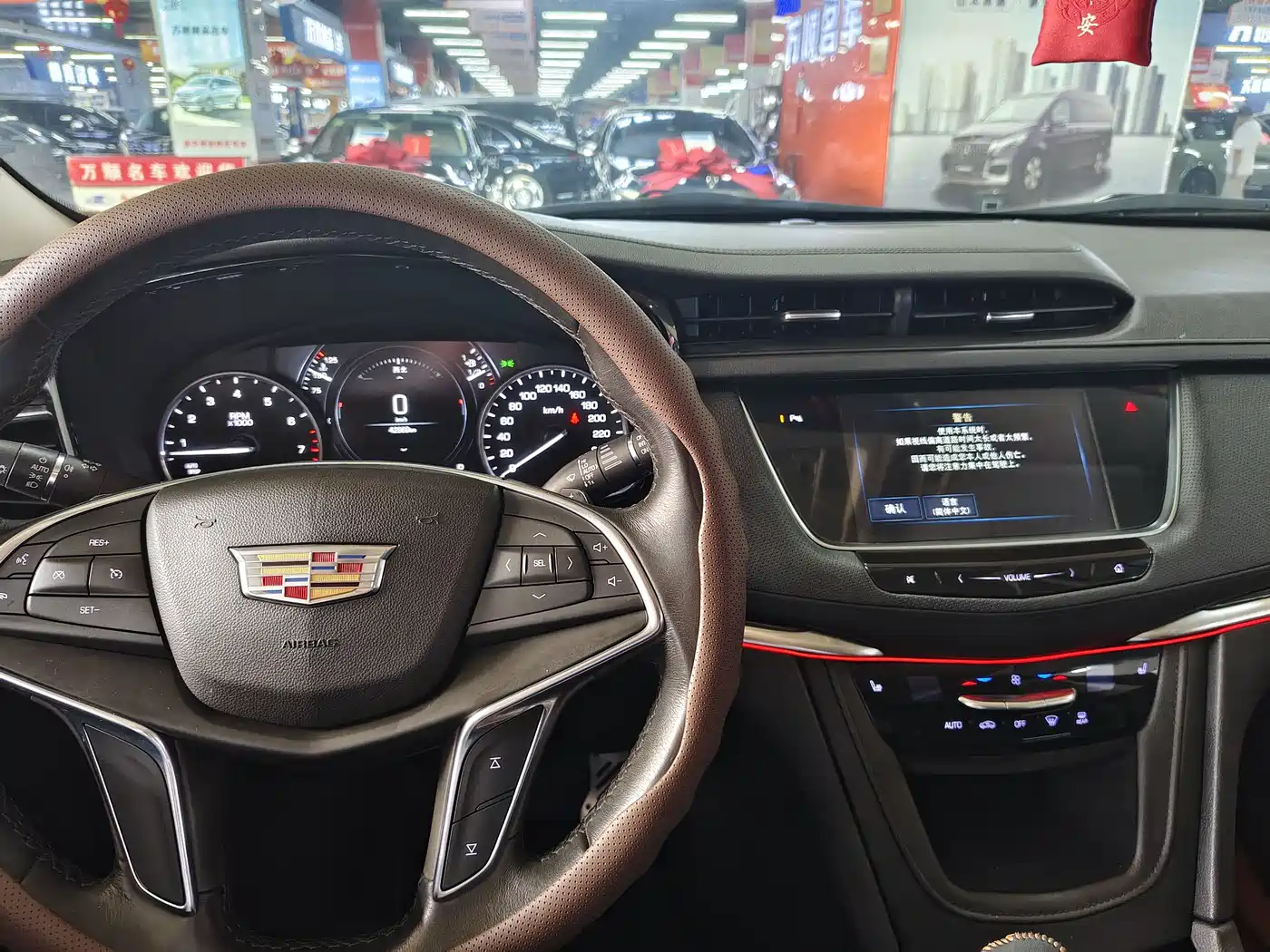 Cadillac XT5 2018 28T 4WD Luxury фото 10