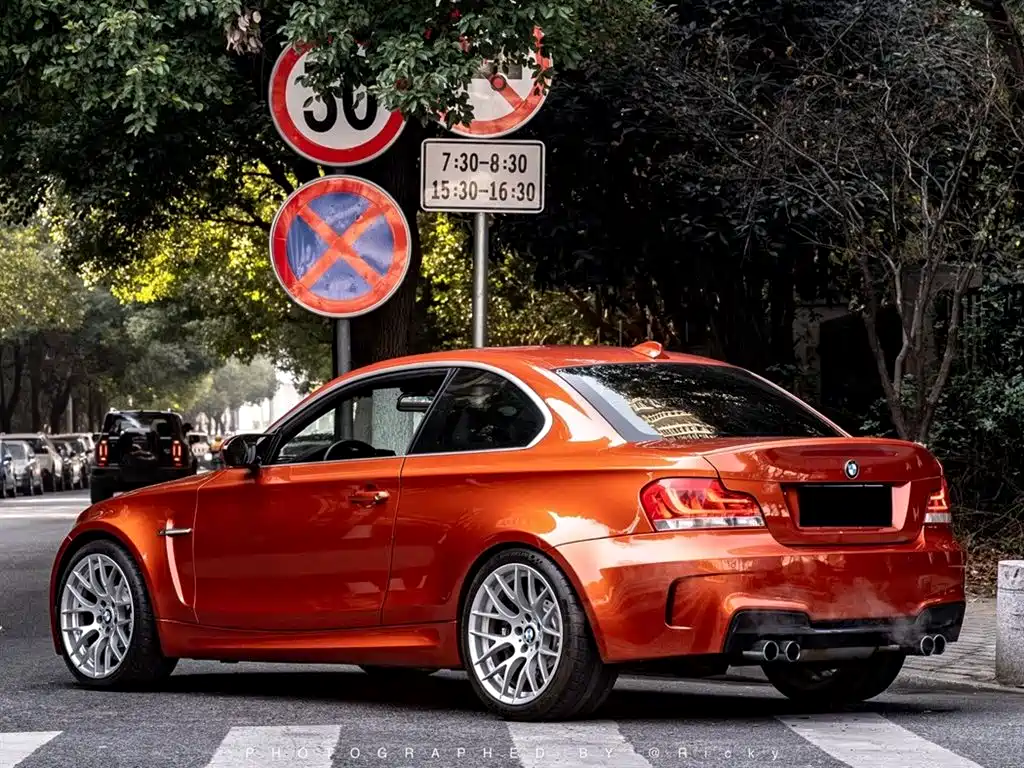 BMW 1 Series M 2011 1M Coupe фото 12