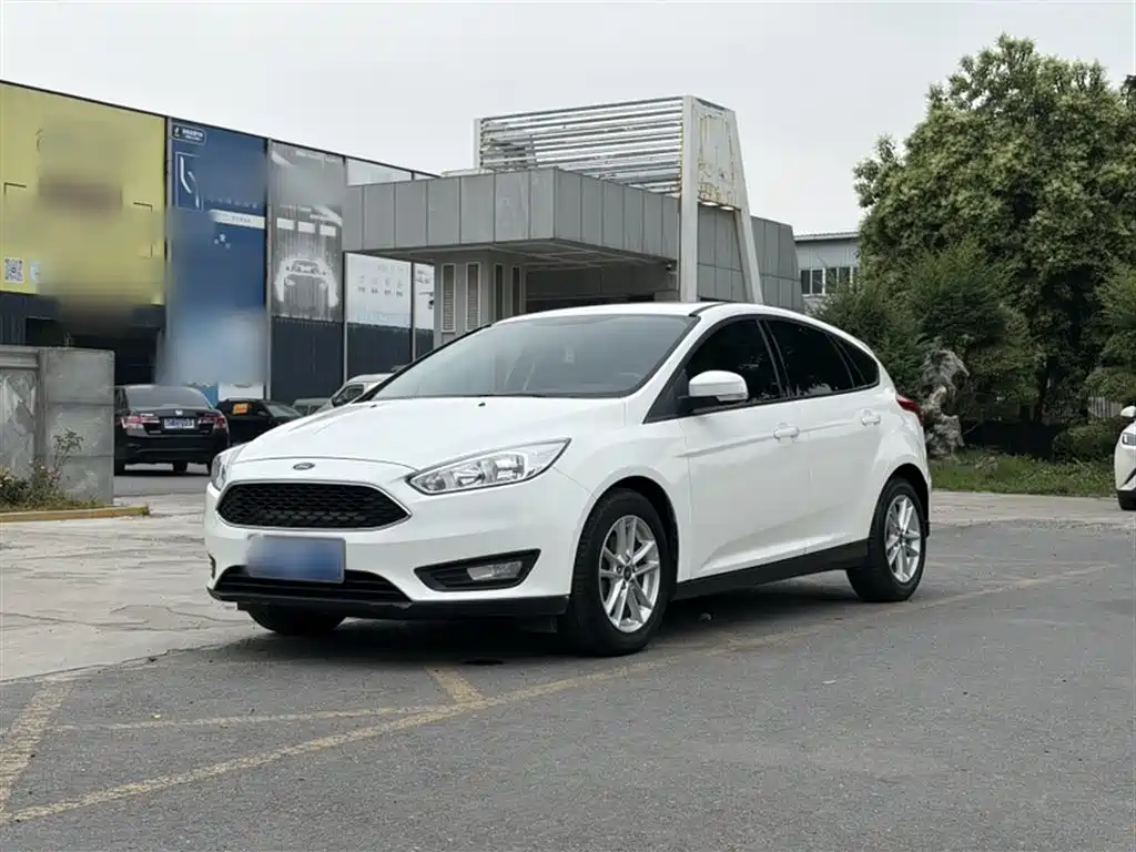 Фото 1 - Ford Focus