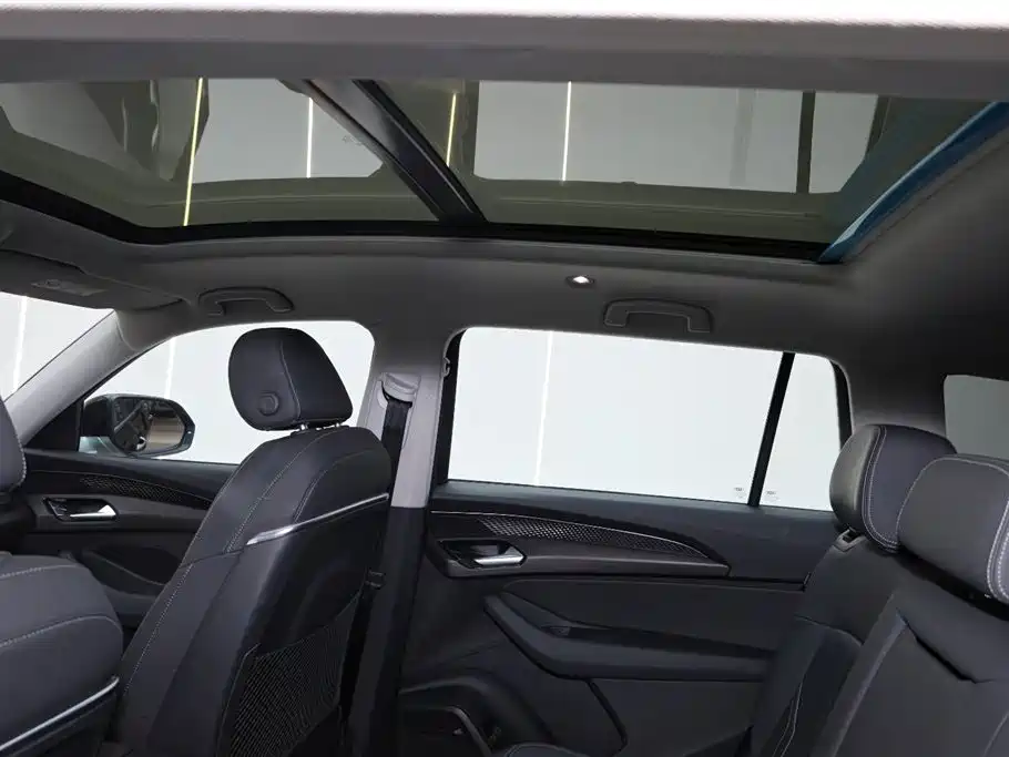 Audi Q6 2024 40 TFSI quattro Cloud View Yulin Package 7-seater фото 26
