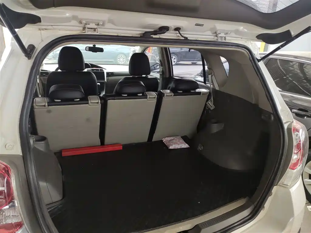 Toyota E'Z 2015 180E CVT Crossover Edition фото 9