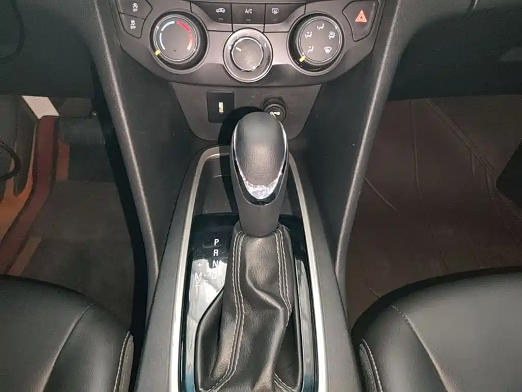 Chevrolet Cavalier 2016 1.5L Automatic Delight Edition фото 14