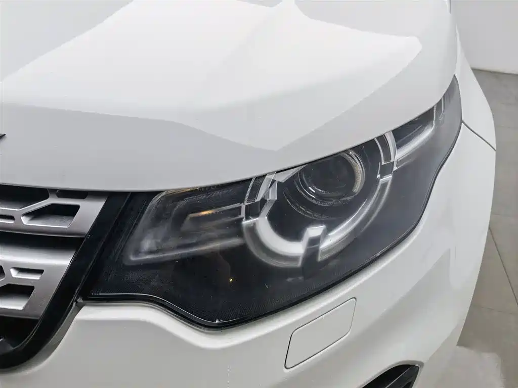 Land Rover Discovery Sport 2016 2.0T HSE фото 7