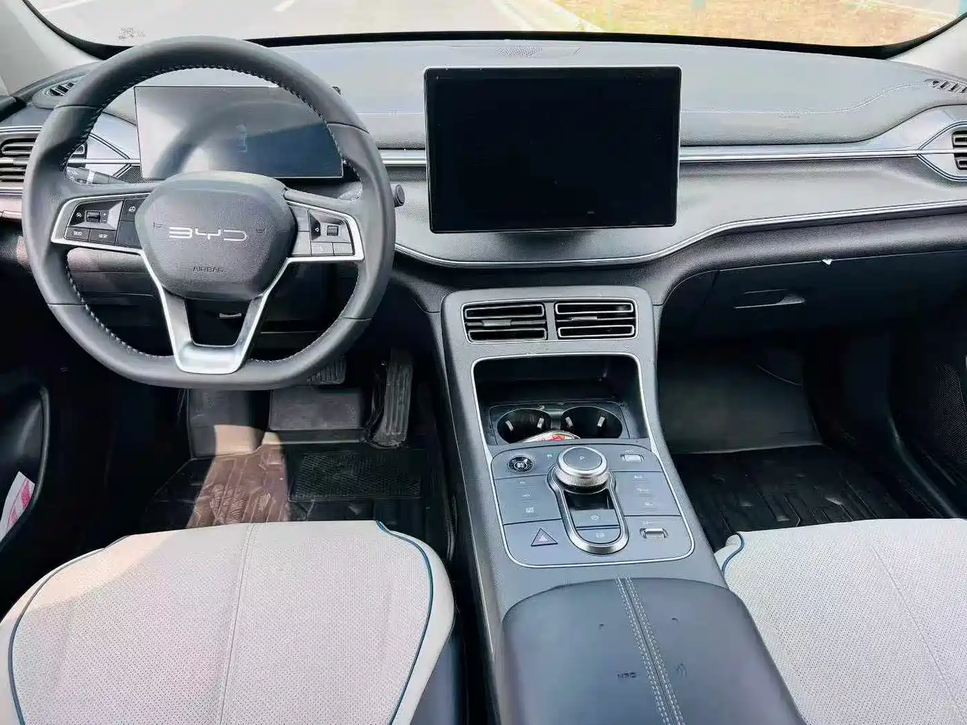BYD Destroyer 05 2023 Model Champion Edition DM-i 120KM Luxury фото 5