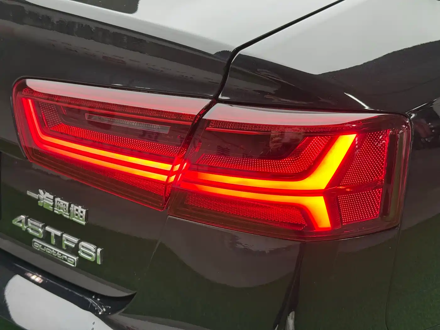 Audi A6L 2018 30th Anniversary 45 TFSI quattro Sport фото 25