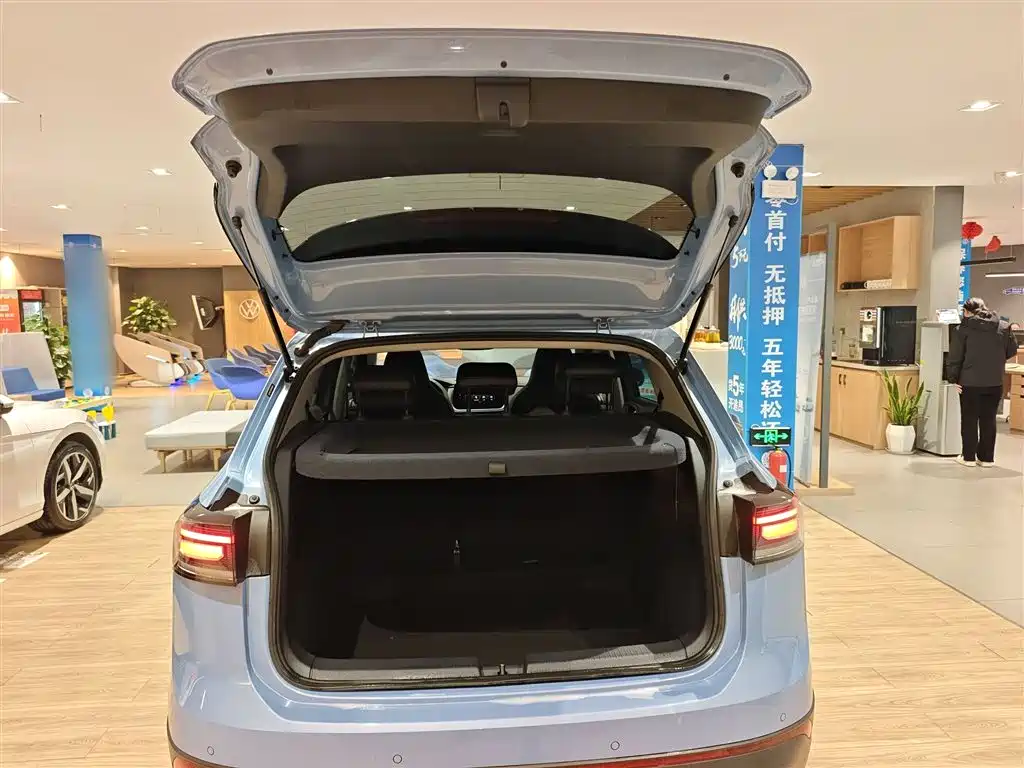 Volkswagen Tharu 2025 New Edge 300TSI Enjoyment Edition фото 8