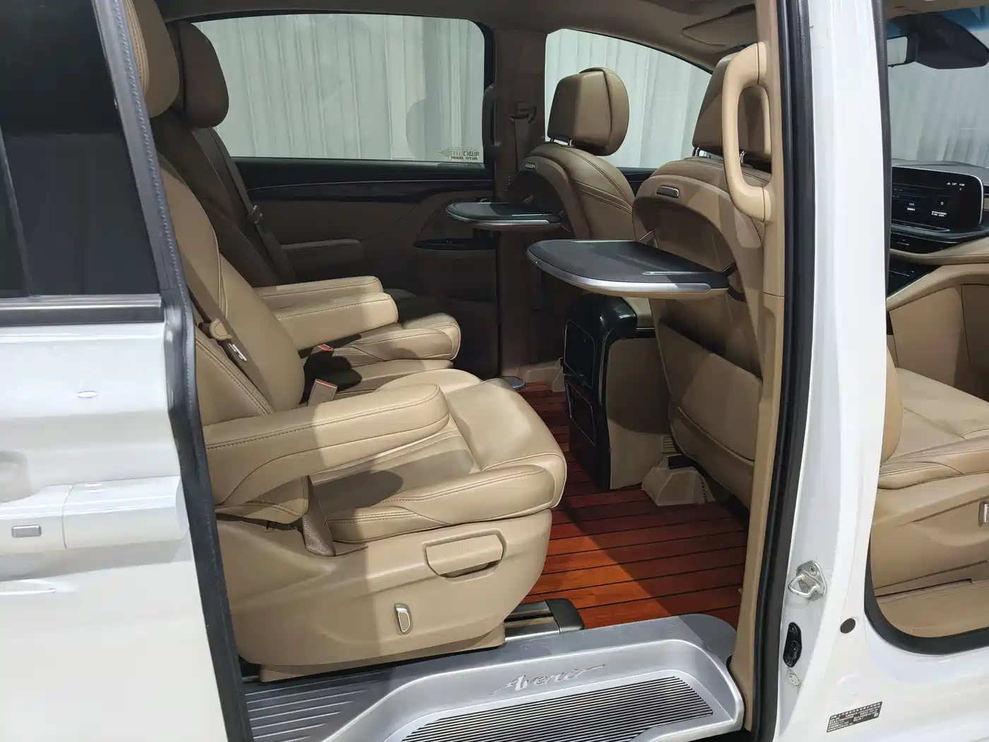 Buick GL8 2021 ES Landlord 653T Premium фото 14