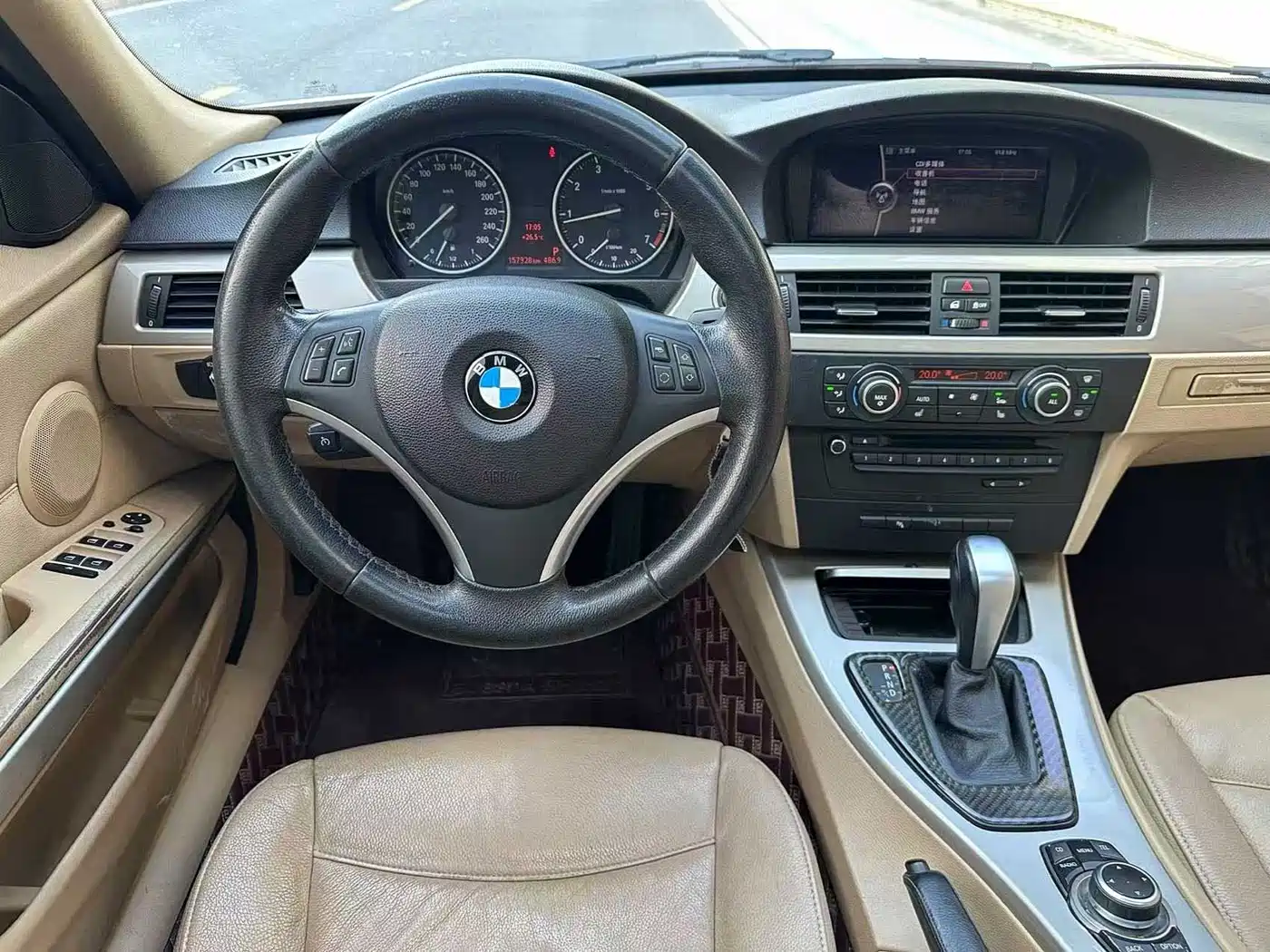 BMW 3 Series (Import) 2010 320i Luxury фото 9