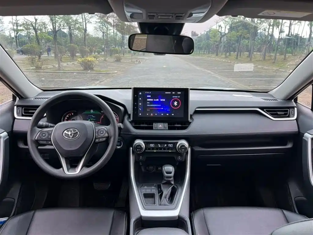 Toyota RAV4 Rongfang 2022 2.0L CVT 2WD Trend Edition фото 5