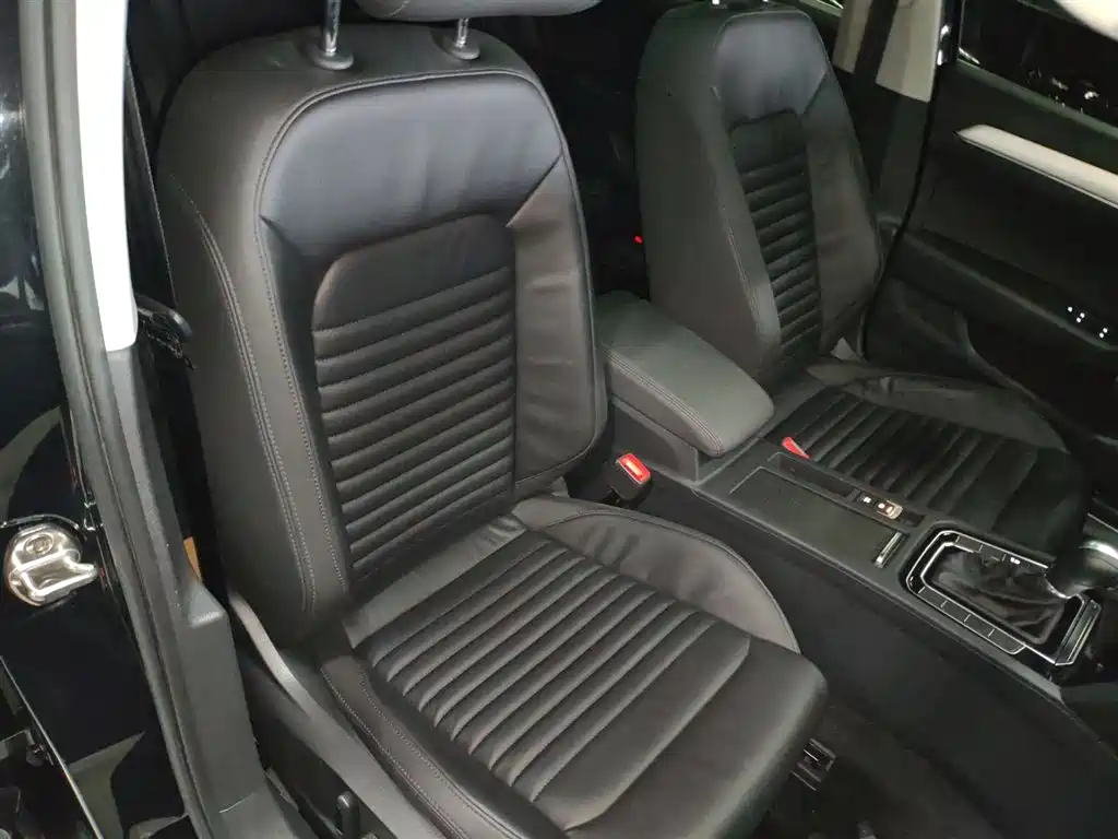 Volkswagen Magotan 2019 330TSI DSG Leading China VI фото 17