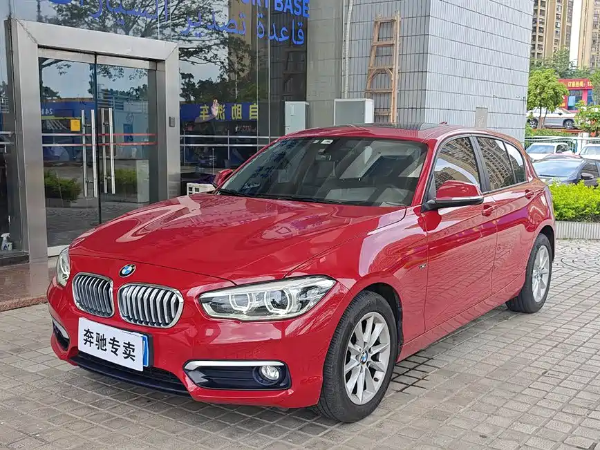 BMW 1 Series (Import) 2015 118i Urban Design Package