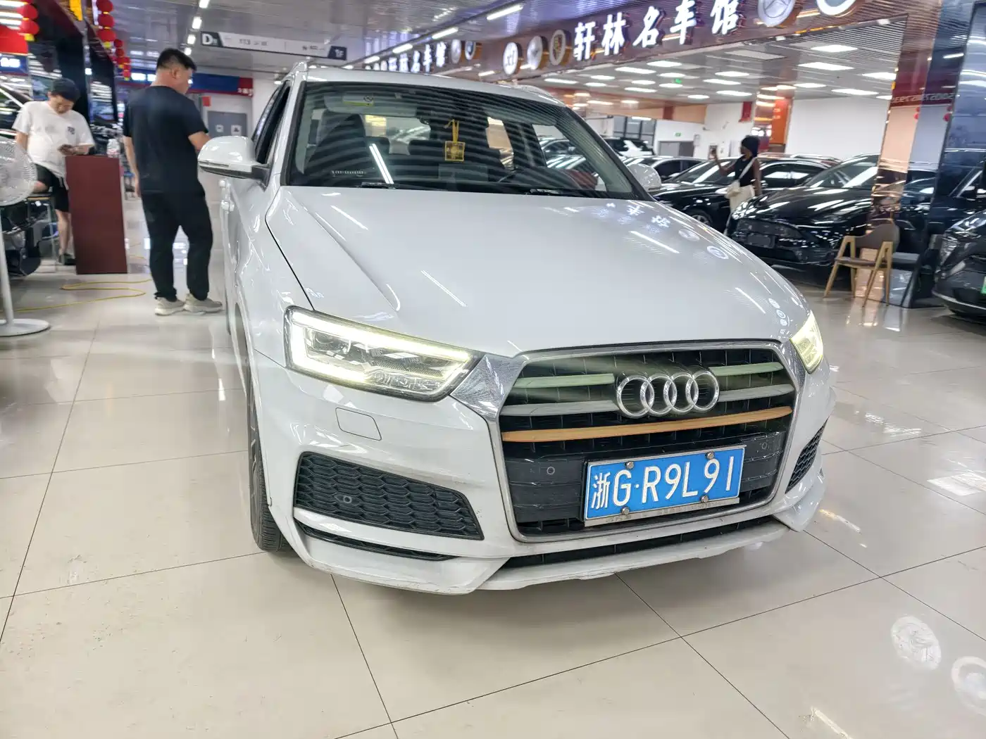 Audi Q3 2018 30th Anniversary Edition 35 TFSI Sport фото 3
