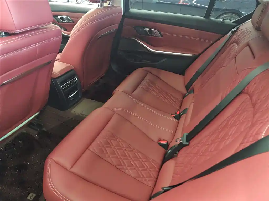 BMW 3 Series 2024 325Li M Sport Shadowline Package фото 14