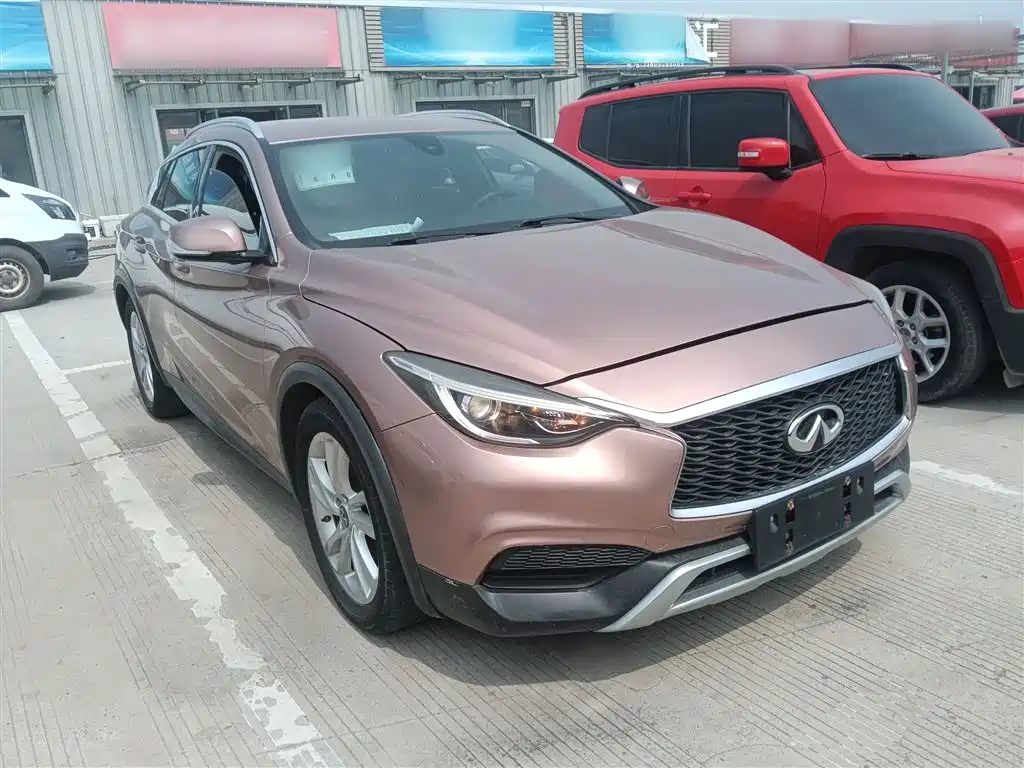 Infiniti QX30 2018 2017 1.6T 2WD Fashion Edition
