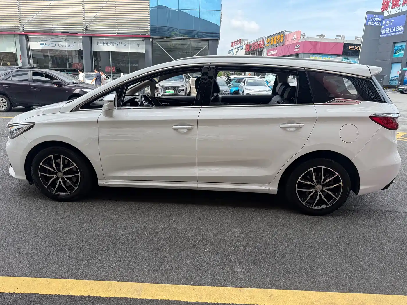 BYD Song MAX 2017 1.5T Auto Smart Elite 7-Seater фото 7