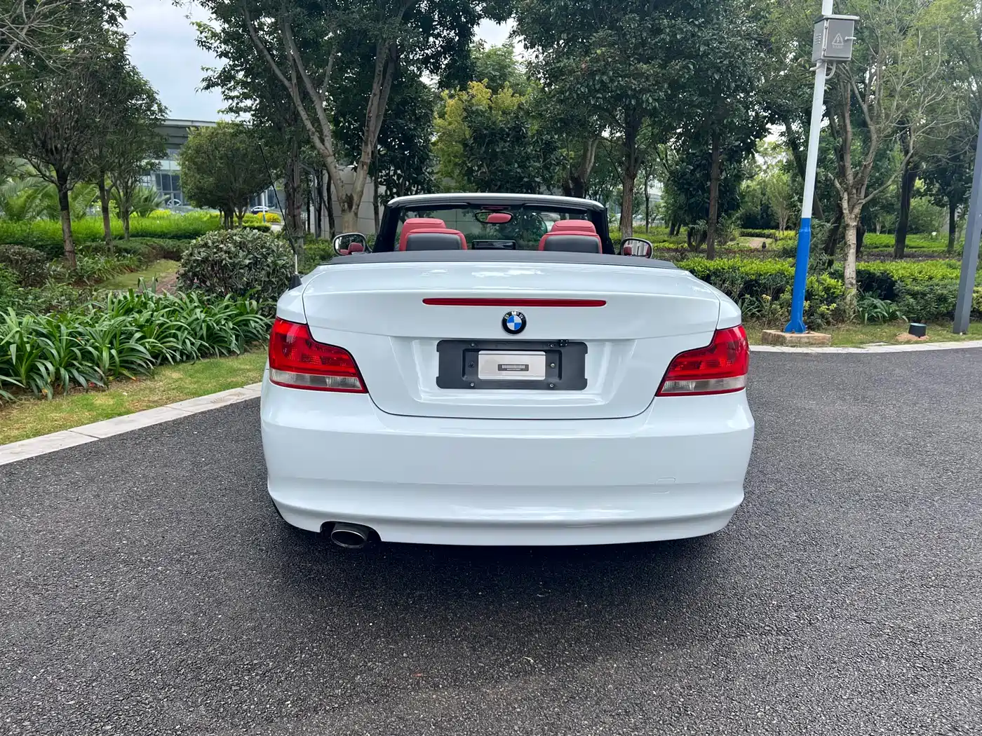 BMW 1 Series (Import) 2011 120i Convertible фото 14