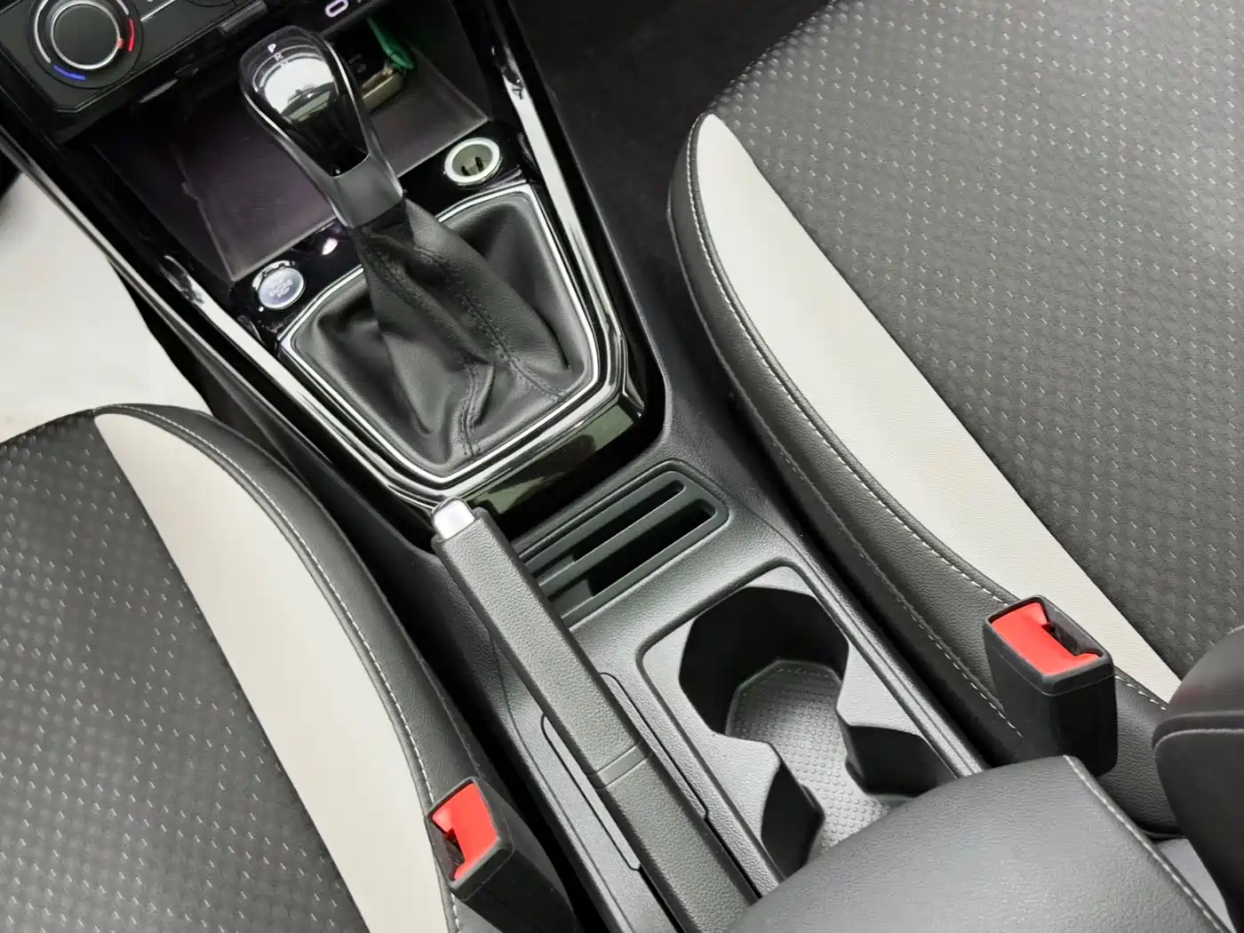 Volkswagen Tanying 2021 1.5L Automatic Smart Connect Edition фото 15