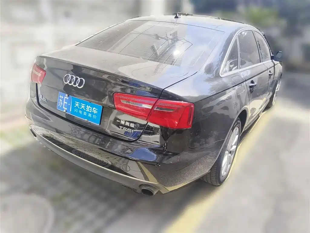 Фото 2 - Audi A6L