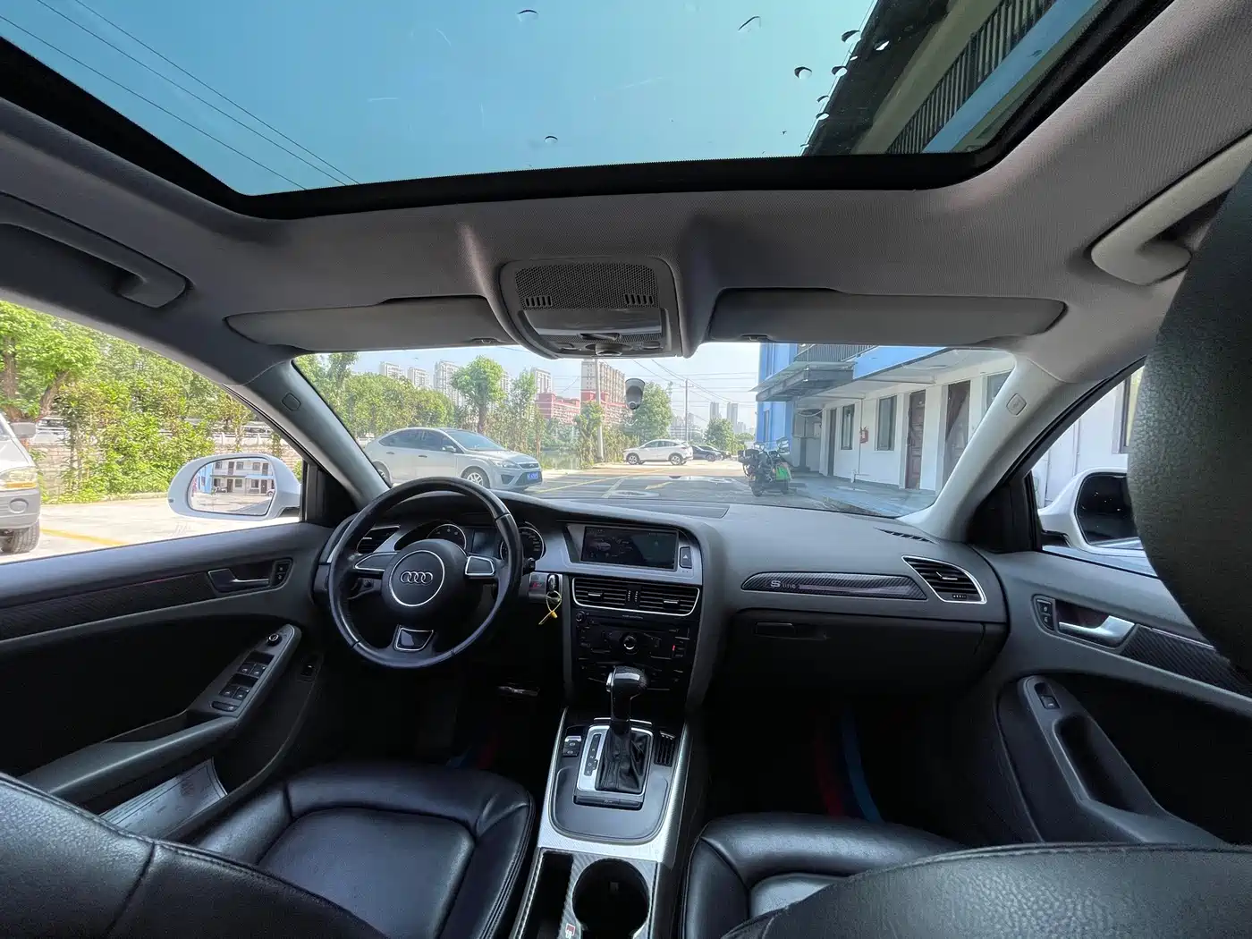 صورة 5 - Audi A4L