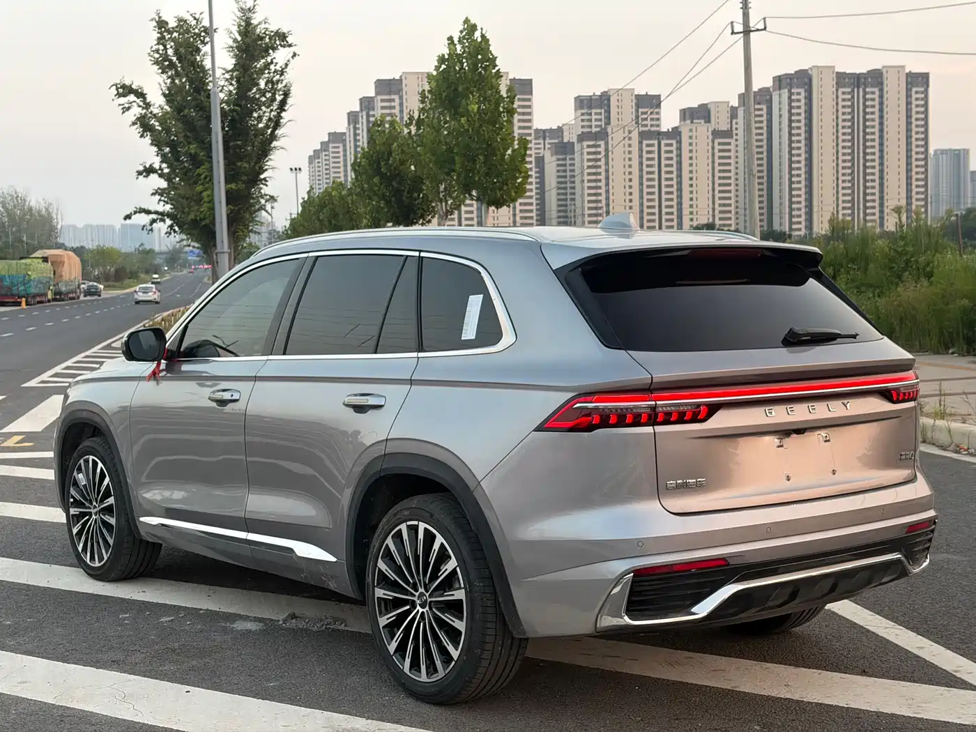 Фото 8 - Geely Xingyue L