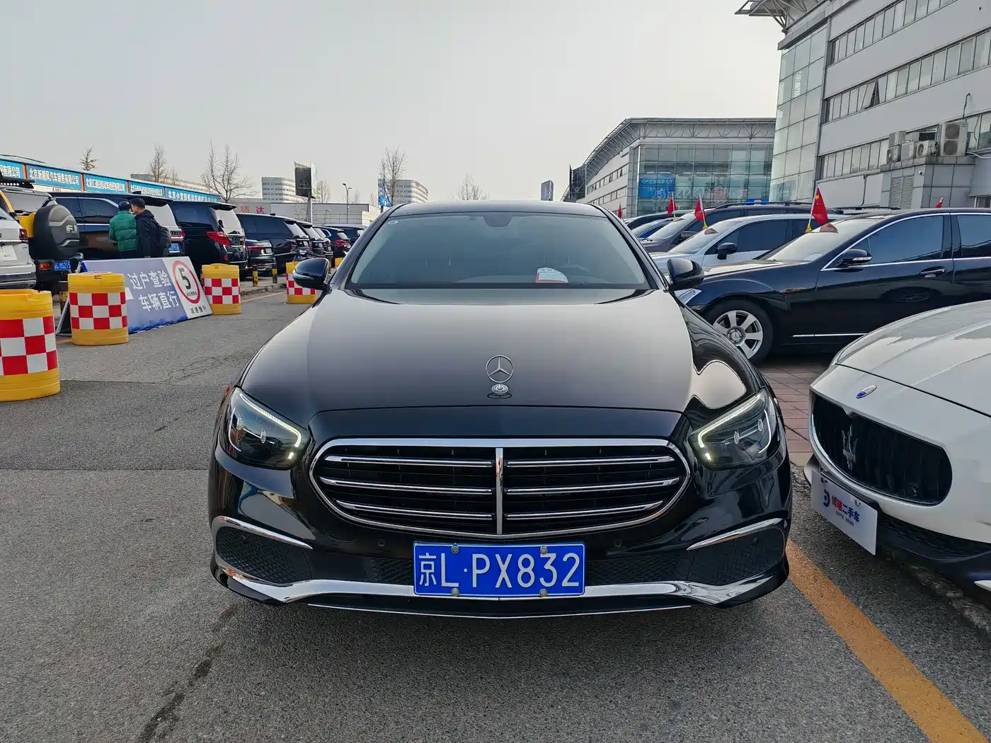 Mercedes-Benz E-Class 2023 E 260 L фото 2