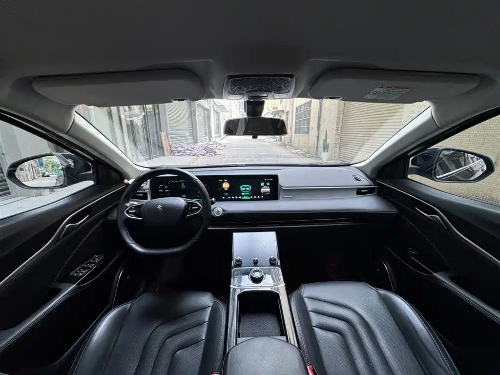 NEZHA AUTOMOBILE NEZHA U